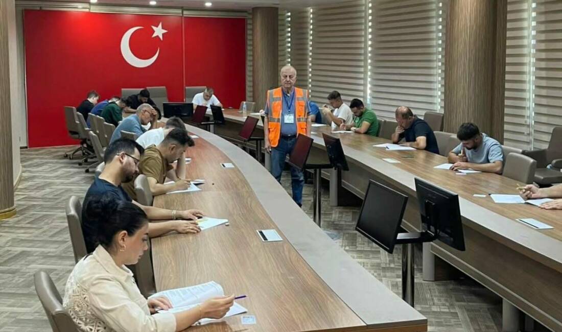 Aksaray’da sürücülere yönelik sınav gerçekleştirildi Aksaray Ticaret ve Sanayi Odası, Motorlu Kara Taşıtları 5. Seviye