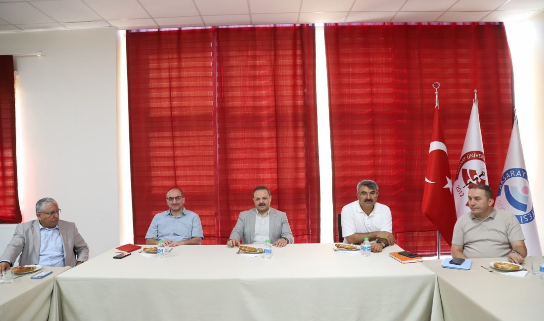 Aksaray Üniversitesi (ASÜ) Rektörü Alpay Arıbaş Başkanlığında, üniversitedeki kalite çalışmalarının
