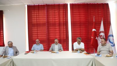 Aksaray Üniversitesi (ASÜ) Rektörü Alpay Arıbaş Başkanlığında, üniversitedeki kalite çalışmalarının