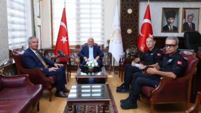 Aksaray Valisi Mehmet Ali Kumbuzoğlu, İl Milli Eğitim Müdürü Metin