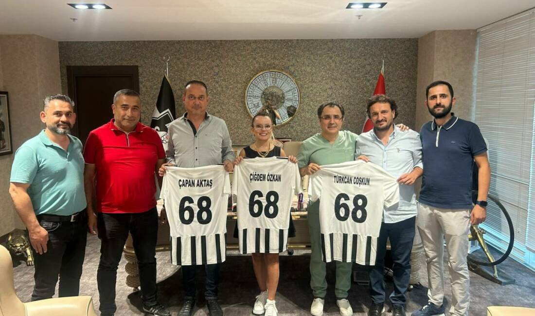 Aksarayspor yönetimi, sponsorluk desteğini sürdüren Özel İnova Hastanesi’ni ziyaret etti.