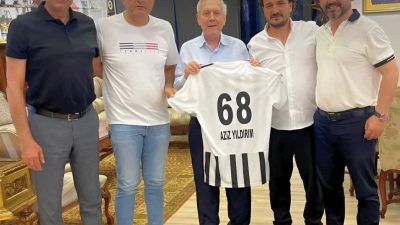 Başkan Cem Çorakçı, Fenerbahçe’nin eski başkanı Aziz Yıldırım’a isminin yazılı
