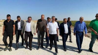 AK Parti Milletvekili Hüseyin Altınsoy, Böğet Köyü’nde muhtar ve vatandaşlarla