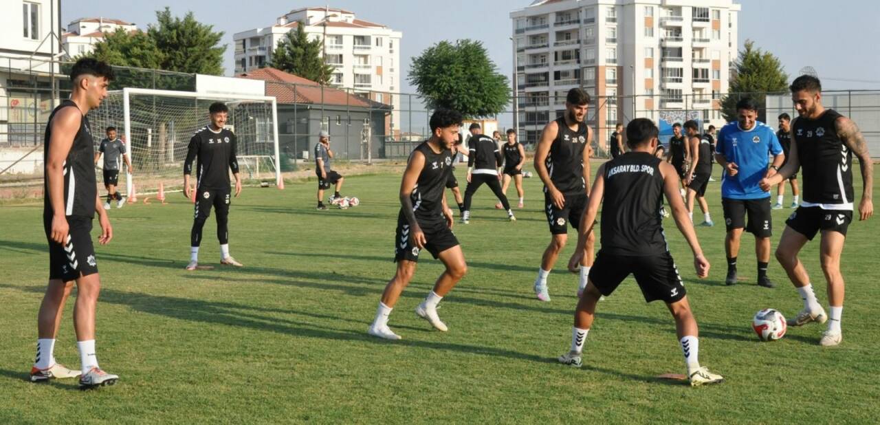 68 Aksaray Belediyespor, Yeni Mersin İdmanyurdu ekibini Cumartesi günü kendi