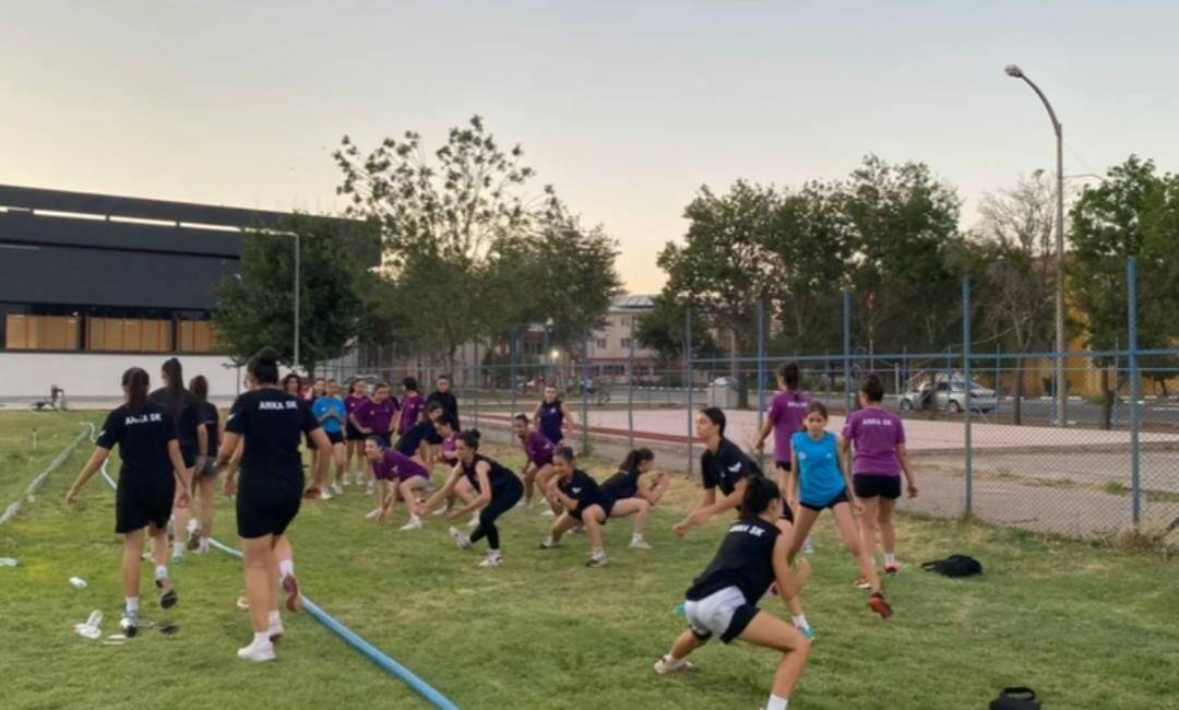 Aksaray voleyboluna önemli katkılar sağlayan Anka Spor Kulübü, yeni sezon