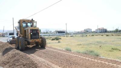 Aksaray Belediyesi, şehir genelinde yürüttüğü yol yapım ve yenileme çalışmalarına