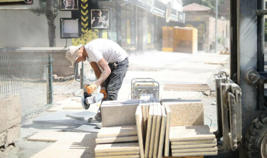 Aksaray Belediyesi, şehir genelinde sürdürdüğü altyapı ve yol düzenleme çalışmalarına