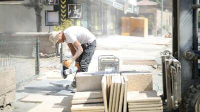 Aksaray Belediyesi, şehir genelinde sürdürdüğü altyapı ve yol düzenleme çalışmalarına