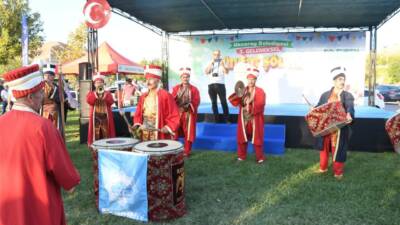 Aksaray Belediyesi’nin ev sahipliğinde geleneksel hale getirilen sünnet şölenlerinin bu