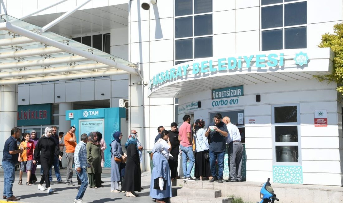 Sabahın ilk ışıklarıyla Aksaray’da dayanışma büyüyor Aksaray Belediyesi, sosyal belediyecilik anlayışıyla yürüttüğü çalışmalarına bir yenisini daha