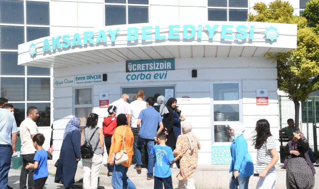Aksaray Belediyesi tarafından Aksaray Eğitim ve Araştırma Hastanesi önünde kurulan