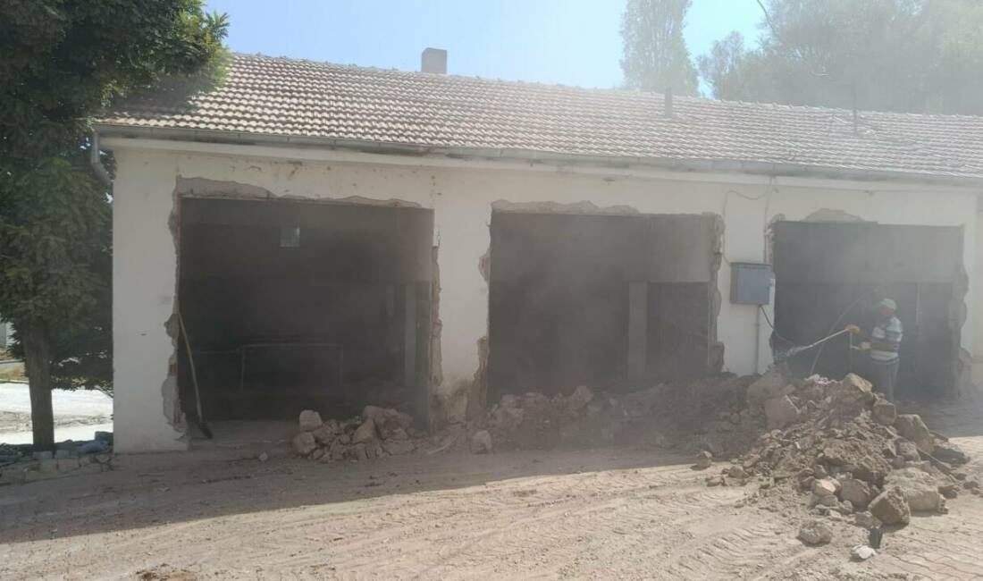 Demirci Belediyesi, kendi üretim tesisinde halk ekmek üretip doğrudan halka