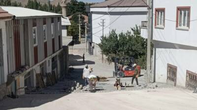 Demirdi Belediyesi, belde genelinde altyapı ve üstyapı çalışmalarına hız kesmeden