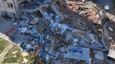 Adalet Bakanı Yılmaz Tunç, Balıkesir Sındırgı merkezli 6,1 büyüklüğündeki depremde yıkılan