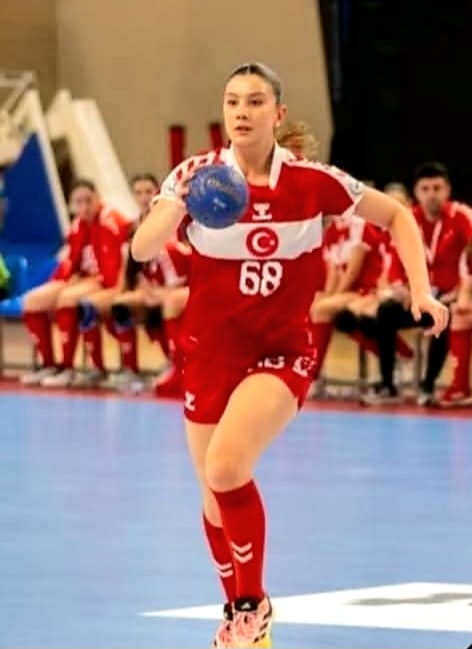 Karadağ’ın başkenti Podgorica’da düzenlenen EHF 2025 U17 Kadınlar Avrupa Hentbol