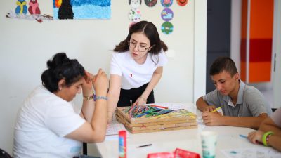 Aksaray Belediyesi tarafından hizmete sunulan Engelsiz Yaşam Merkezi, özel bireylerin