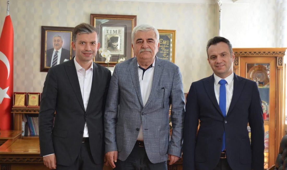 Halk Bankası Sanayi Şube Müdürü ve Yardımcısı, Birlik Başkanı Doğan