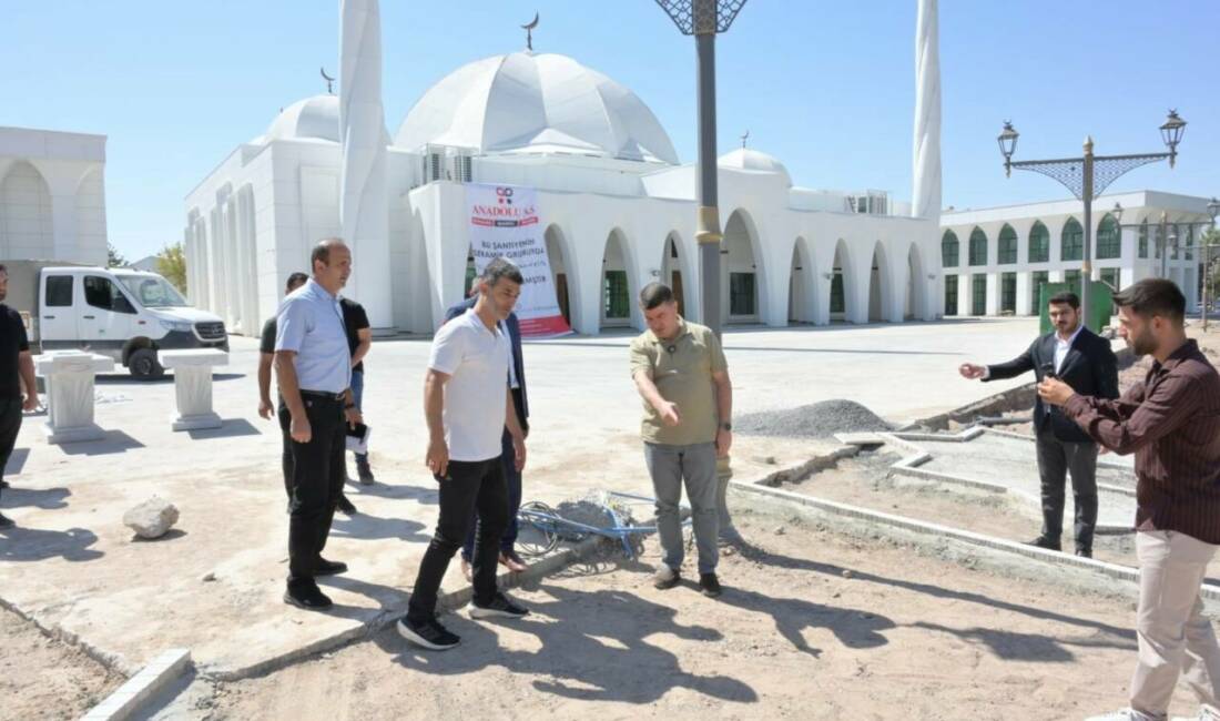 Aksaray Belediye Başkanı Dr. Evren Dinçer, yapımı tamamlanma aşamasında olan