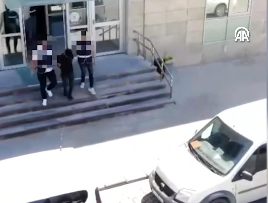 Niğde'nin merkez ve Çiftlik ilçelerinde İl Emniyet Müdürlüğü ekipleri tarafından