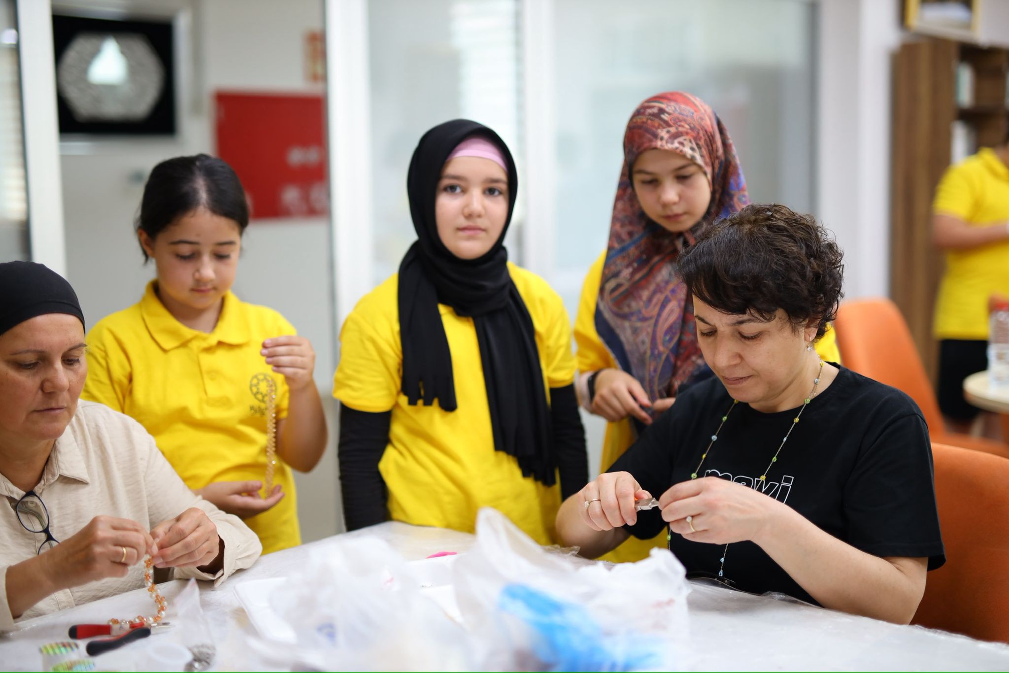 Aksaray Belediyesi Bilgihanelerinde eğitim gören öğrenciler, Kadın Aktivite Merkezi’ni ziyaret