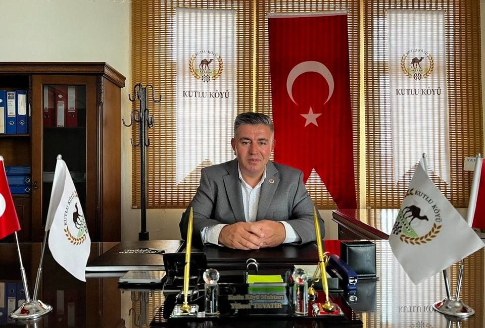 Kutlu Köyü Muhtarı Yüksel Tevatir, hizmetlerine hız kesmeden devam ediyor.