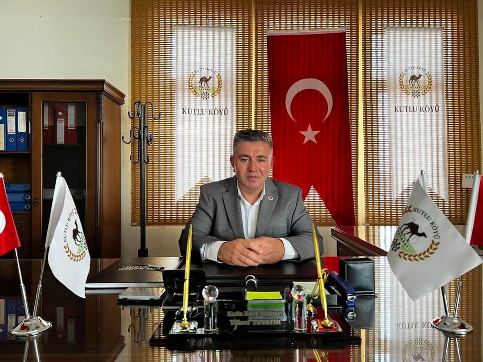 Kutlu Köyü Muhtarı Yüksel Tevatir, hizmetlerine hız kesmeden devam ediyor.