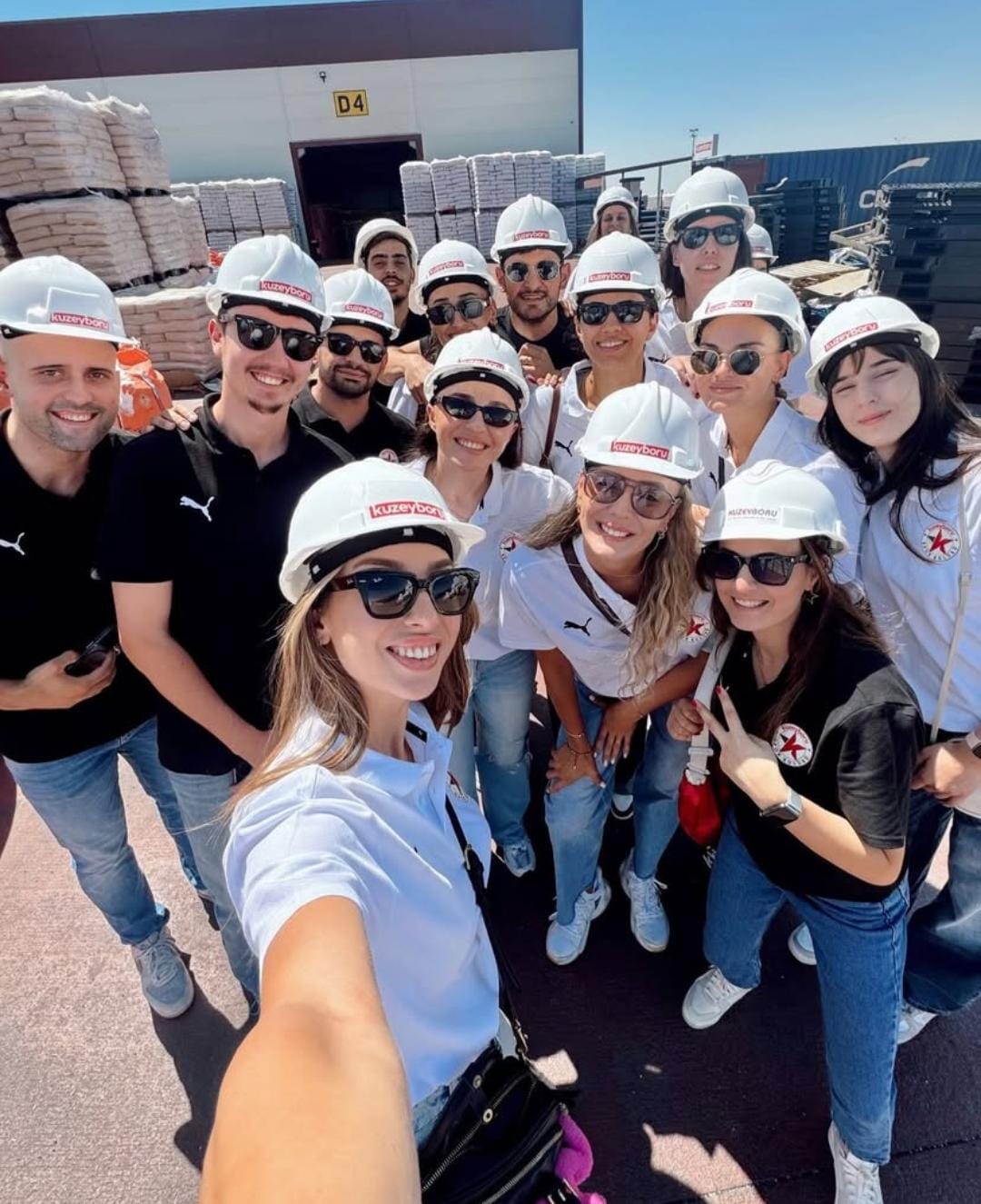 Kuzeyboru Spor Kulübü’nün voleybolcuları, takıma yakın zamanda katılan ve mevcut