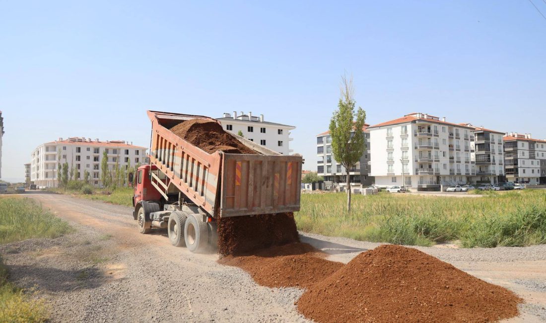 Aksaray Belediyesi tarafından şehir içerisinde icra edilen yol çalışmaları kapsamında