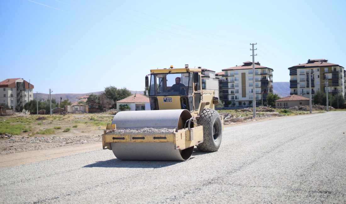 Aksaray’da o mahallede yol çalışması yapıldı Aksaray Belediyesi ekipleri tarafından şehir içerisinde gerçekleştirilen çalışmalar arasında yer
