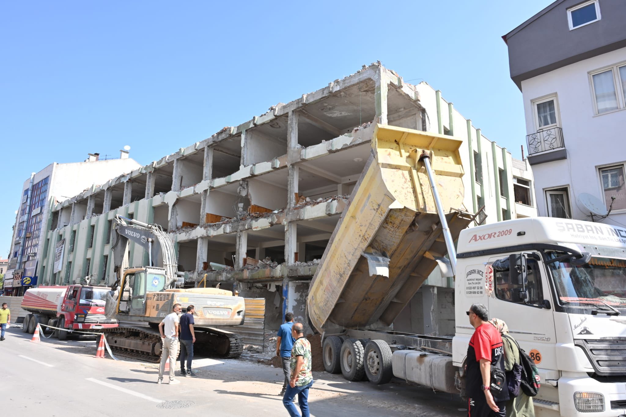 Aksaray Belediyesi tarafından şehrin dönüşümüne yönelik ödemli adımlar atılıyor. Bu