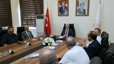 ÖNDER Başkanı Celaletin Kılıç, yeni yönetimin faaliyetlerini Vali Kumbuzoğlu’na anlattı.