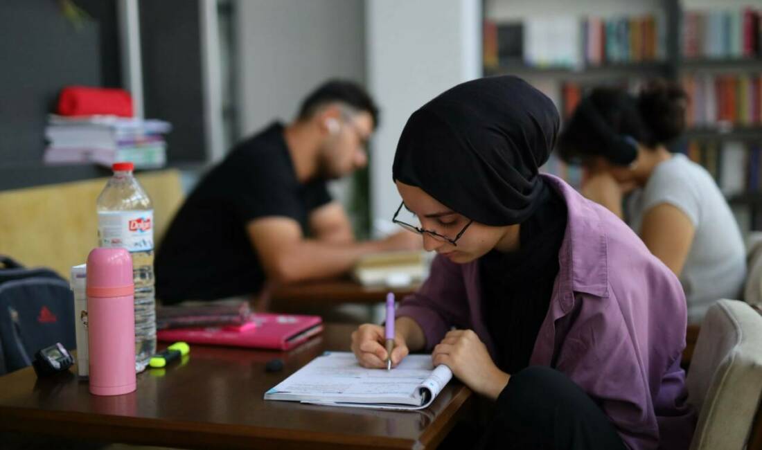 Aksaray Belediyesi, şehrin birçok farklı noktasında hayata geçirdiği kitap konakları