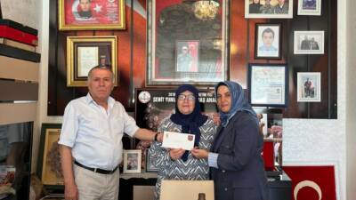 AK Parti Aksaray İl Kadın Kolları Başkanı Sultan Billur ve