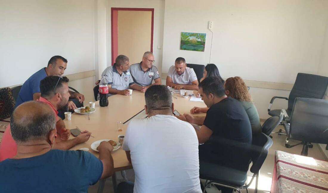 Öz Sağlık-İş Sendikası Aksaray Şube Başkanı Nizamettin Karabaş, yardımcıları ve