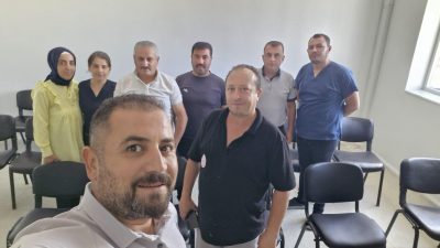 Öz Sağlık-İş Sendikası Aksaray İl Başkanı Nizamettin Karabaş, beraberindeki sendika