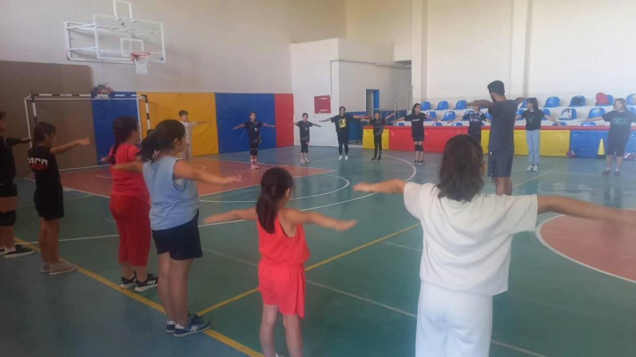 Sultanhanı’nda çocuklar ve gençler için spor faaliyetleri hız kesmeden devam