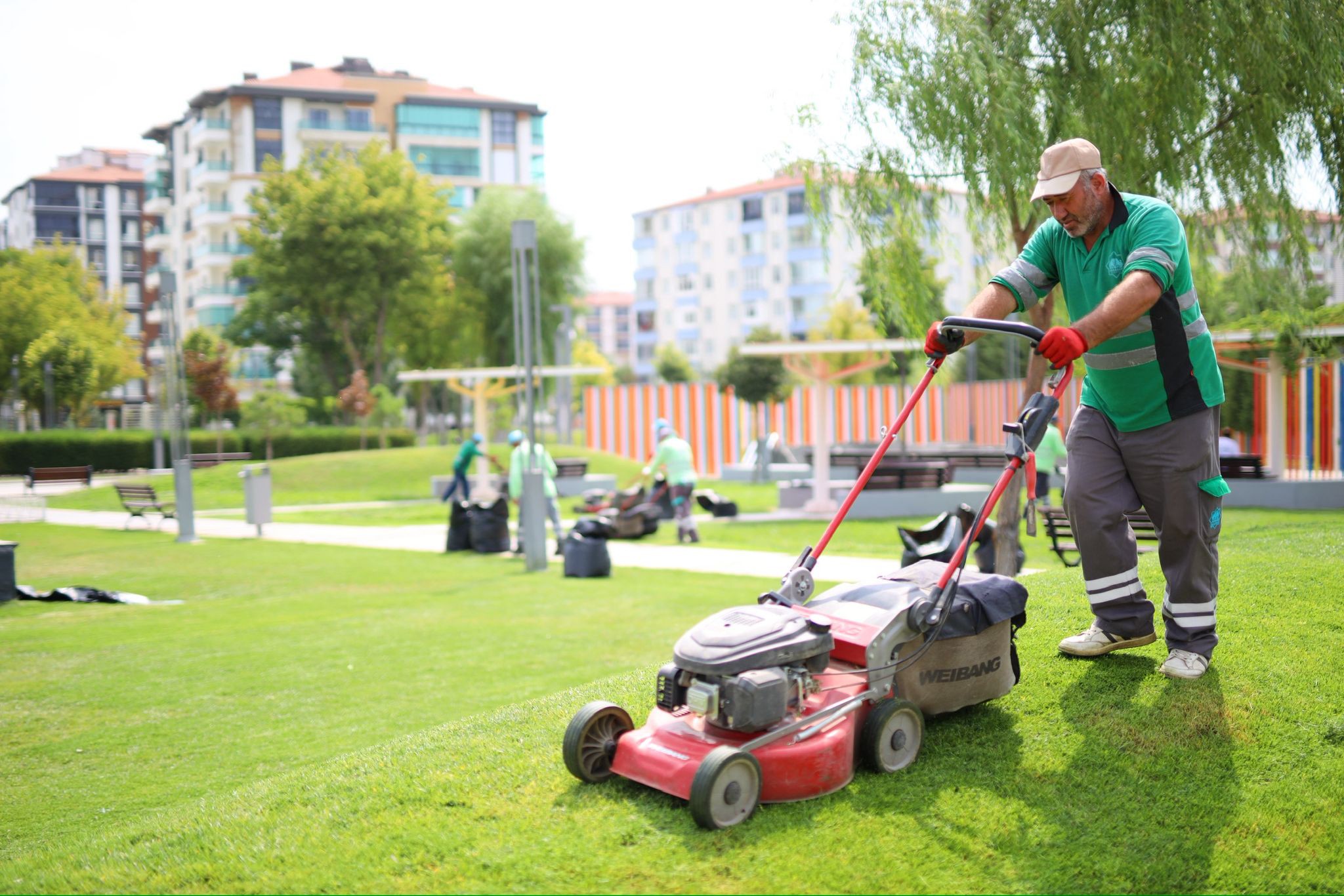 Aksaray Belediyesi, vatandaşlar tarafından oldukça sık kullanılan parklara onarım ve