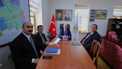 Aksaray Valisi Mehmet Ali Kumbuzoğlu başkanlığında, Vali Yardımcıları ile istişare