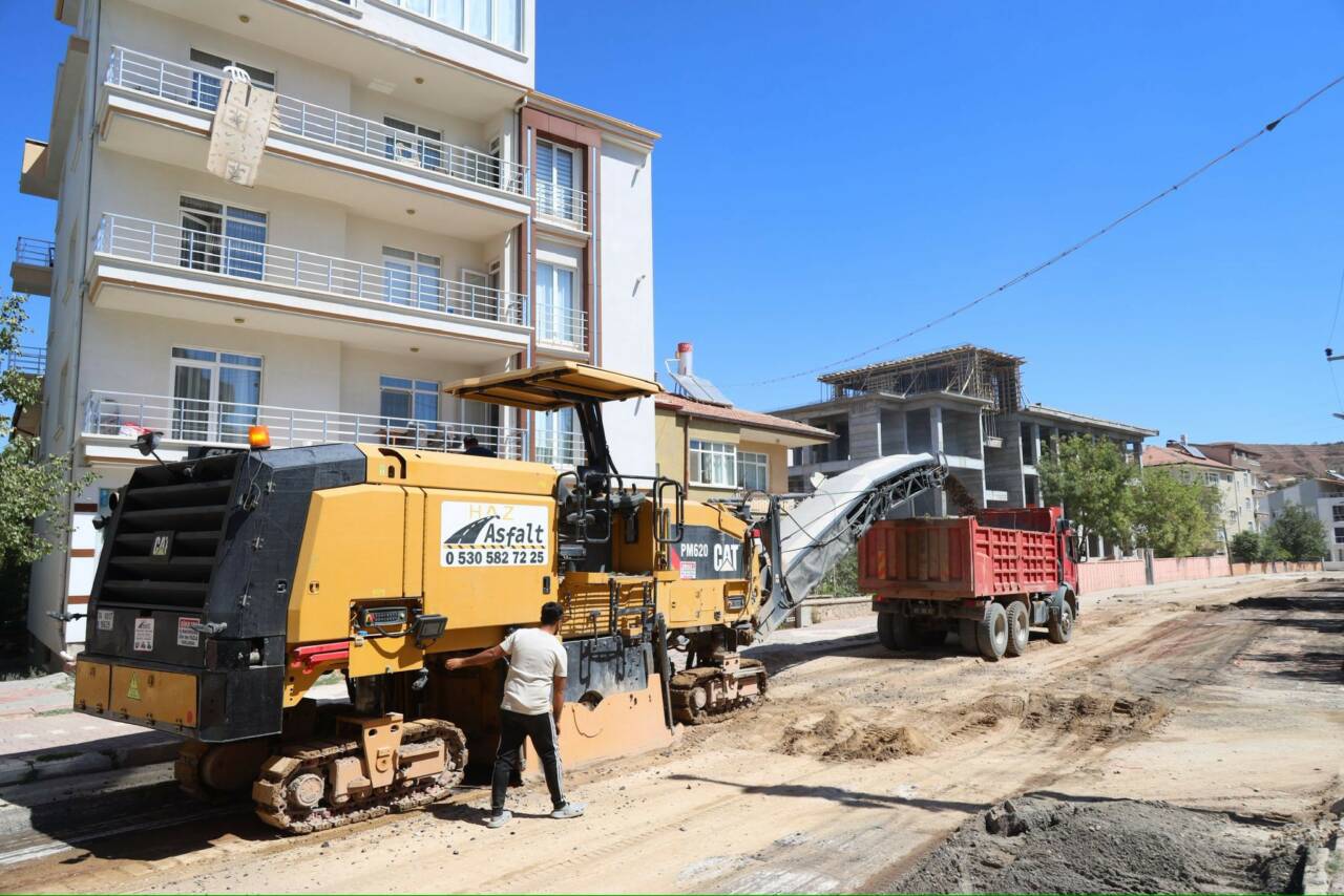 Aksaray Belediyesi, şehir genelinde ulaşım kalitesini artırmaya yönelik yatırımlarına hız