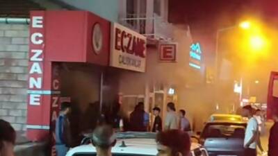 Ortaköy’de belediye binası karşısındaki eczanede çıkan yangın kısa sürede söndürüldü.