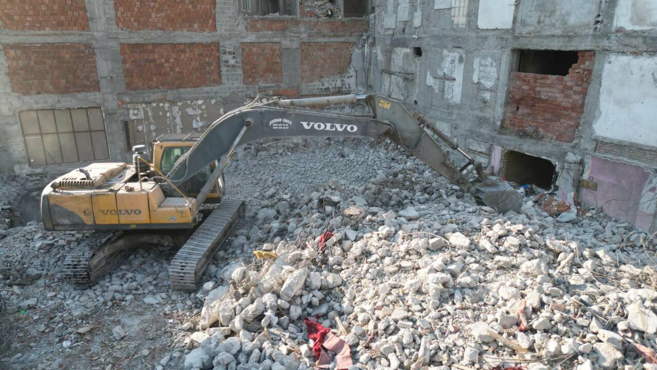 Aksaray Belediyesi, kentsel dönüşüm projeleri kapsamında şehir merkezindeki Mehmet Şişman
