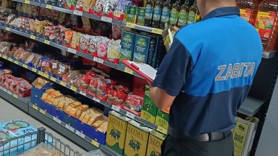 Eskil Belediyesi zabıta ekipleri, ilçedeki marketlerde sağlık ve güvenlik standartlarının