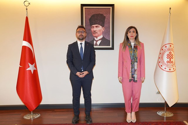 Kültür ve Turizm İl Müdüründen kültür ve inanç ziyareti Aksaray İl Kültür ve Turizm Müdürü Abdullah Oğuz, Alevi Bektaşi