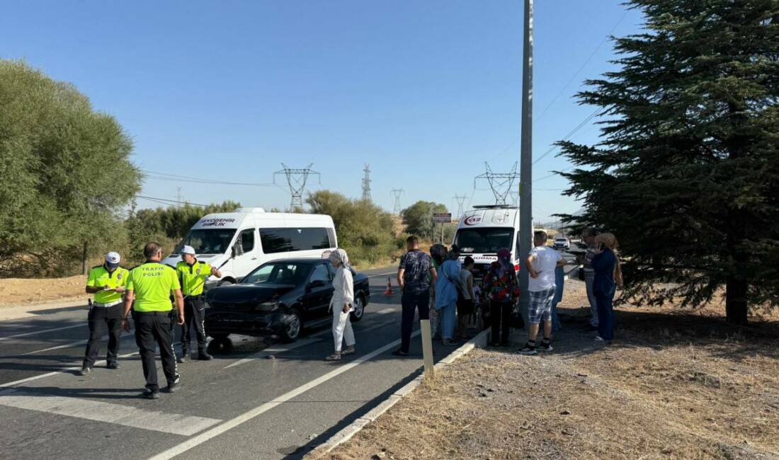 Konya'nın Seydişehir ilçesinde yaşanan olayda iki otomobil çarpıştı. Kazada 4