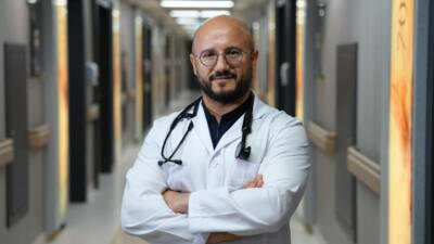 Medipol Bahçelievler Hastanesi Tıbbi Onkoloji Uzmanı Doç. Dr. Abdullah Sakin