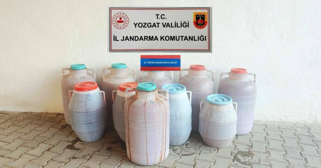 Yozgat'ın Sorgun ilçesinde sahte alkol ürettiği öğrenilen şahıs suçüstü yakalandı.