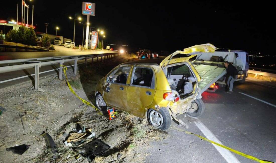 Otomobil devrildi: 1 ölü Kırıkkale'de yaşanan olayda otomobil devrildi. Devrilme sonucunda 1 kişi hayatını