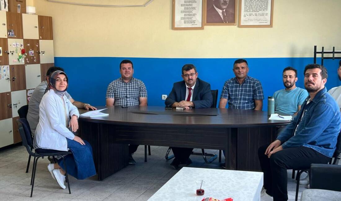 Ağaçören İlçe Milli Eğitim Müdürü Deniz Arslan, Kırımini Ortaokulu ve