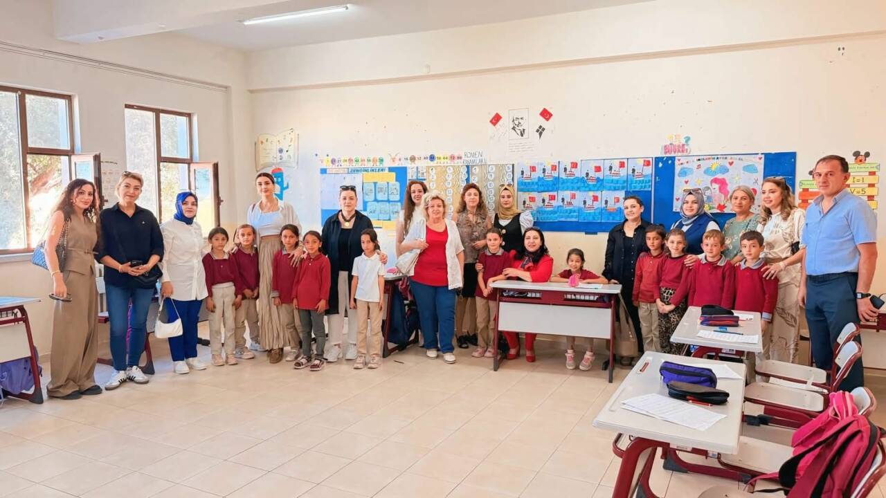 AGİK, Dikmen Köyü Oğuzata İlkokulu öğrencilerine kırtasiye, ayakkabı ve kuaför