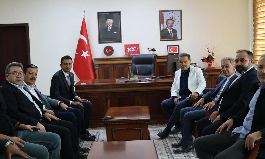 Aksaray Milletvekili Cengiz Aydoğdu, AK Parti İl Başkanı Hamza Aktürk,